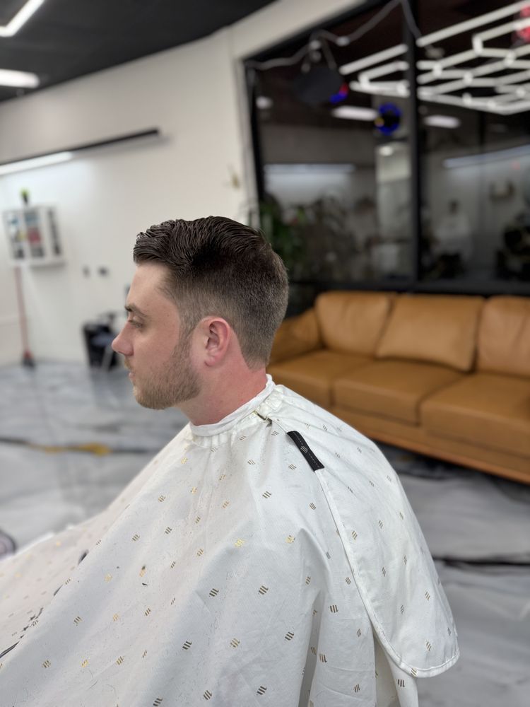 Classic haircut style at Luxury Cuts 1 barbershop